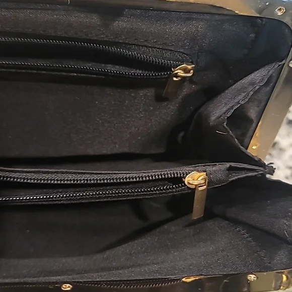 Retro style crossbody clutch - Picture 8 of 15